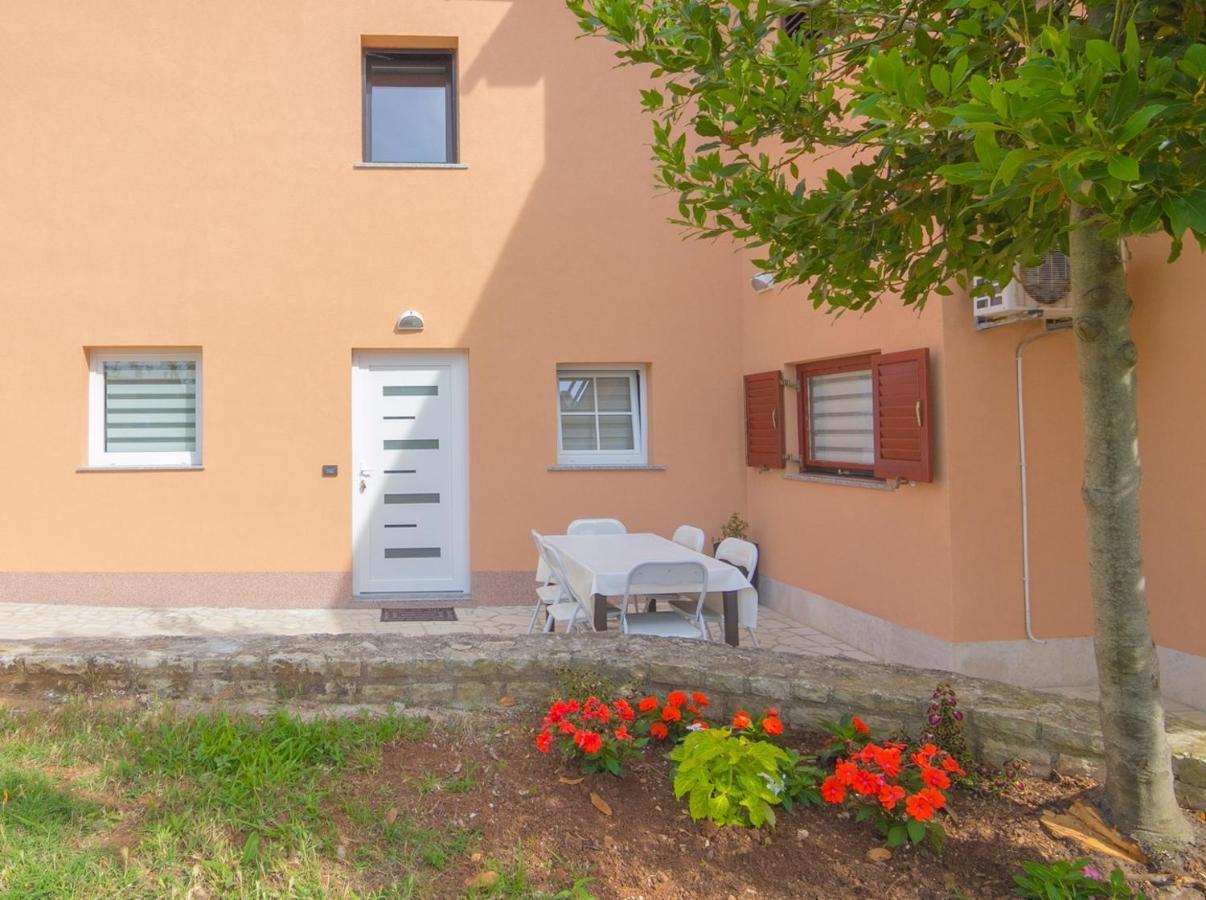New Family 2 Bedroom Apartment Vodnjan Kültér fotó